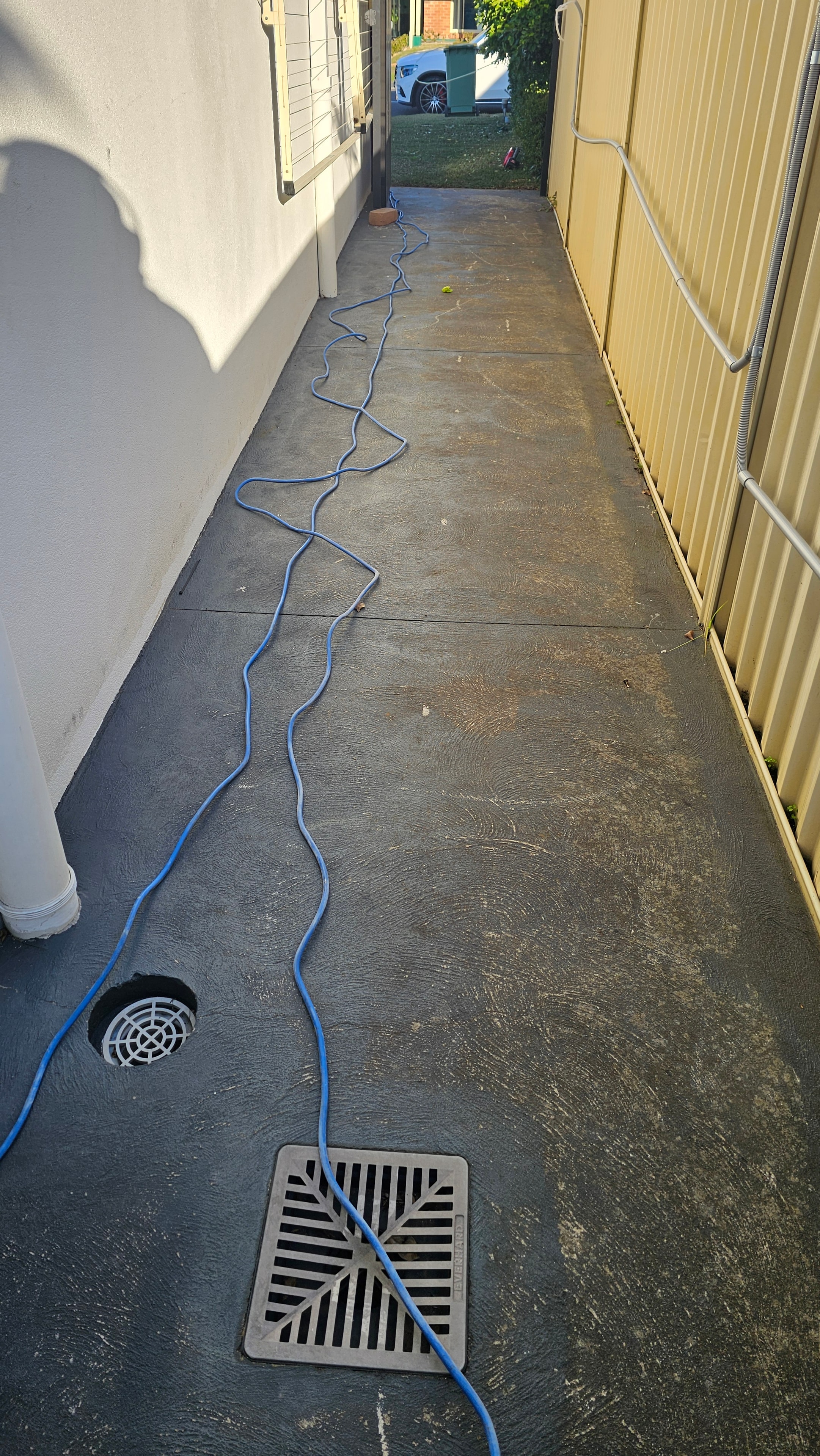 Concrete wall surface before grinding treatment
