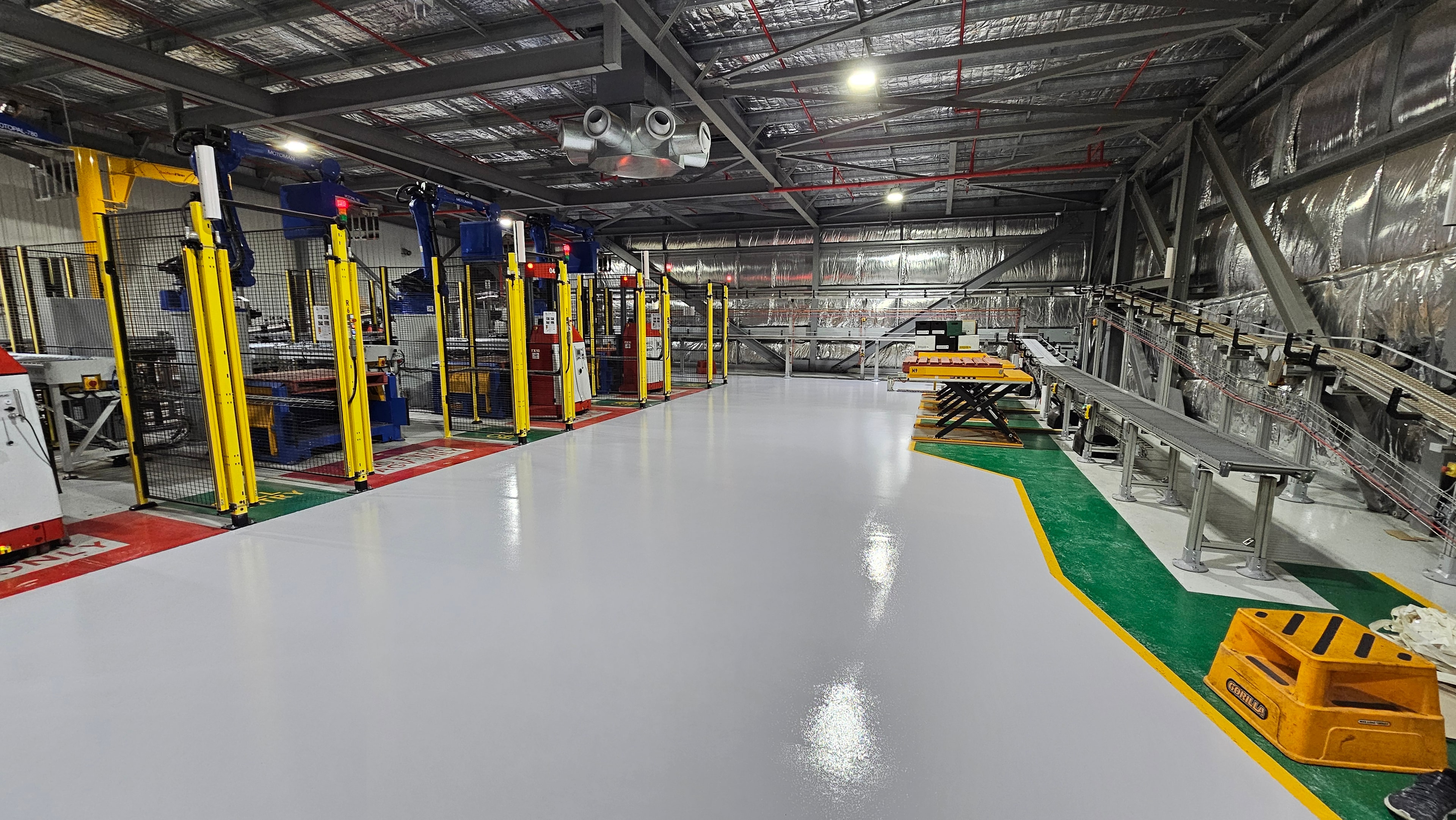 Completed warehouse epoxy floor finish